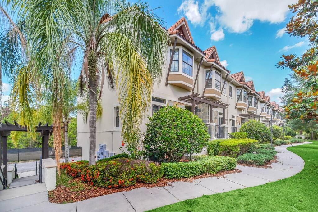Vibrant 4br Family Townhome 1 Mile From World And Springs * Orlando