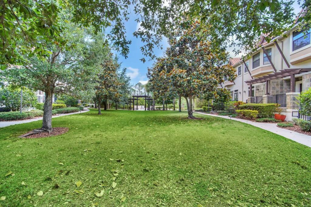 Vibrant 4br Family Townhome 1 Mile From World And Springs Holiday home Orlando