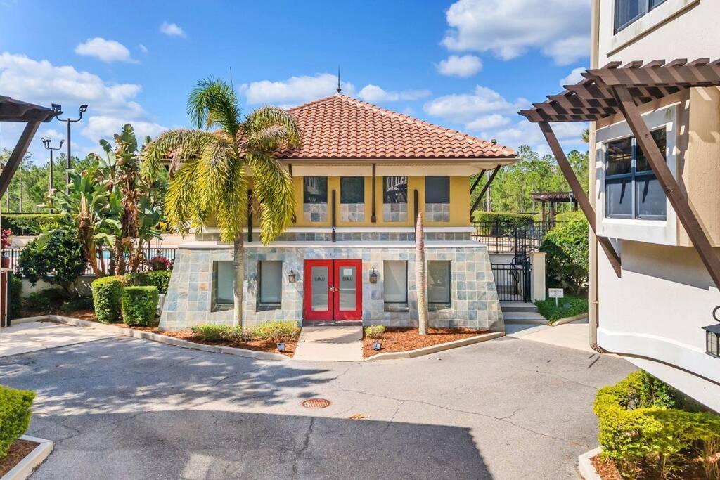 Vibrant 4br Family Townhome 1 Mile From World And Springs Orlando